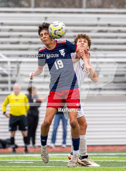 Thumbnail 3 in St. Thomas More vs. Teurlings Catholic photogallery.
