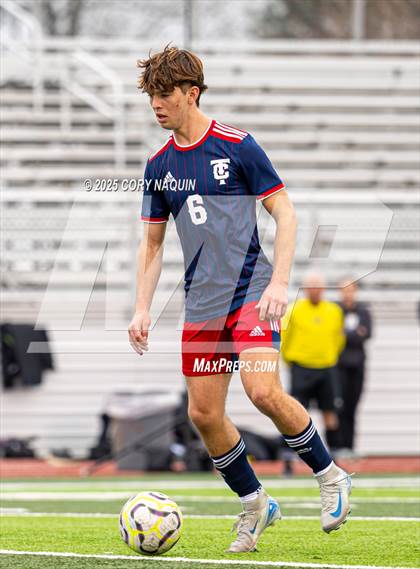 Thumbnail 2 in St. Thomas More vs. Teurlings Catholic photogallery.