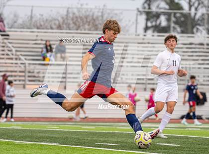 Thumbnail 3 in St. Thomas More vs. Teurlings Catholic photogallery.