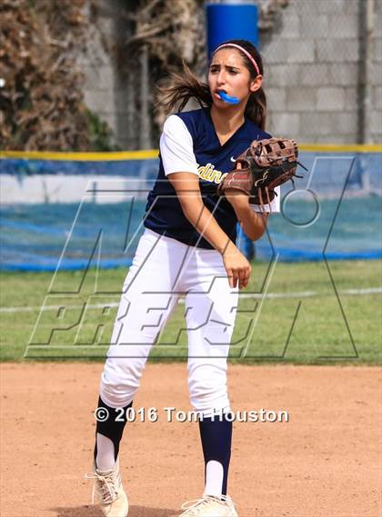 Thumbnail 2 in Bishop Amat vs Cantwell Sacred Heart photogallery.