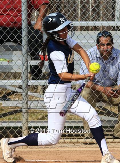 Thumbnail 3 in Bishop Amat vs Cantwell Sacred Heart photogallery.