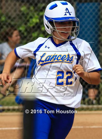 Thumbnail 2 in Bishop Amat vs Cantwell Sacred Heart photogallery.