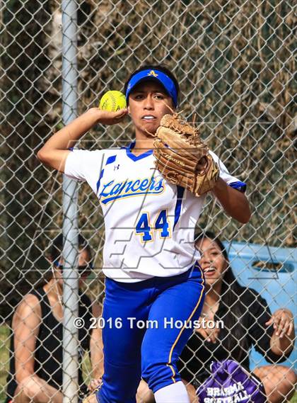 Thumbnail 3 in Bishop Amat vs Cantwell Sacred Heart photogallery.