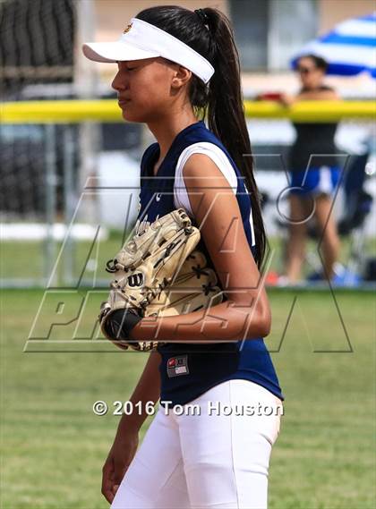 Thumbnail 3 in Bishop Amat vs Cantwell Sacred Heart photogallery.