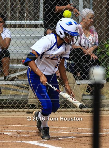 Thumbnail 2 in Bishop Amat vs Cantwell Sacred Heart photogallery.