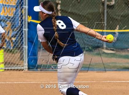 Thumbnail 1 in Bishop Amat vs Cantwell Sacred Heart photogallery.