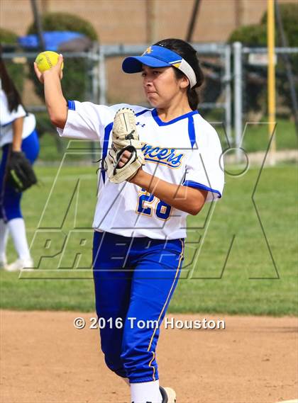 Thumbnail 2 in Bishop Amat vs Cantwell Sacred Heart photogallery.