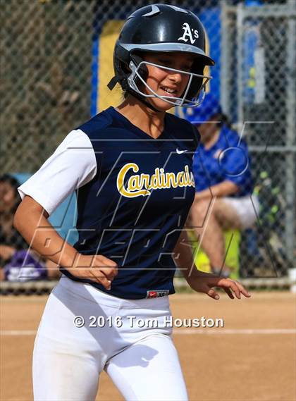 Thumbnail 3 in Bishop Amat vs Cantwell Sacred Heart photogallery.