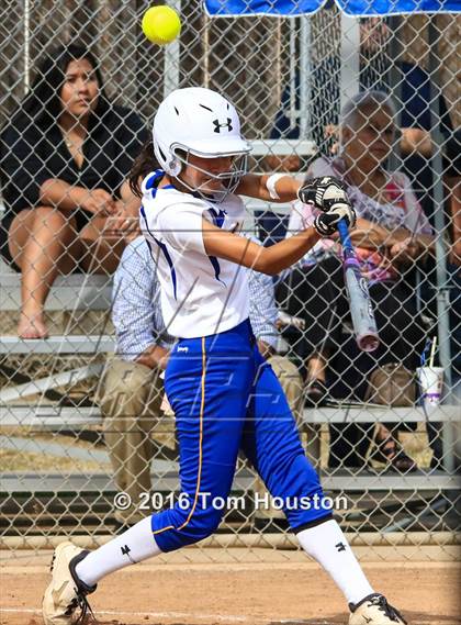 Thumbnail 3 in Bishop Amat vs Cantwell Sacred Heart photogallery.