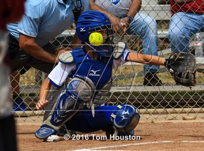 Thumbnail 1 in Bishop Amat vs Cantwell Sacred Heart photogallery.