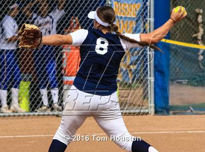 Thumbnail 2 in Bishop Amat vs Cantwell Sacred Heart photogallery.