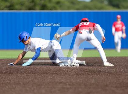 Thumbnail 1 in Holliday vs. Brock (UIL 3A Playoff) photogallery.