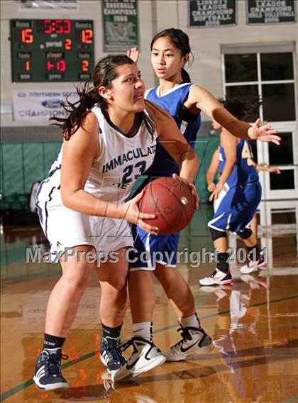 Thumbnail 2 in Immaculate Heart vs. Louisville (Pioneer Shootout) photogallery.