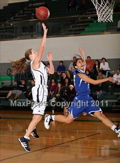 Thumbnail 1 in Immaculate Heart vs. Louisville (Pioneer Shootout) photogallery.