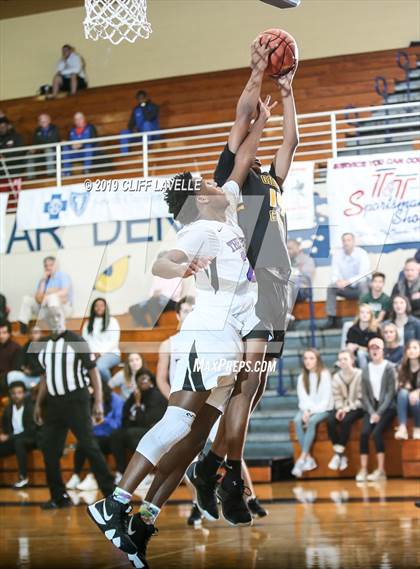 Thumbnail 1 in Goose Creek vs First Baptist School (Rotary Roundball Classic) photogallery.