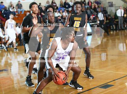 Thumbnail 3 in Goose Creek vs First Baptist School (Rotary Roundball Classic) photogallery.
