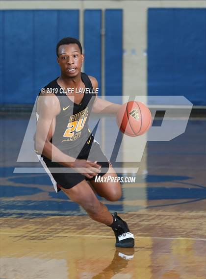 Thumbnail 2 in Goose Creek vs First Baptist School (Rotary Roundball Classic) photogallery.