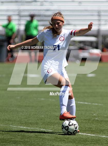 Thumbnail 3 in Bishop Miege vs. Louisburg (KSHSAA 4-1A Final) photogallery.