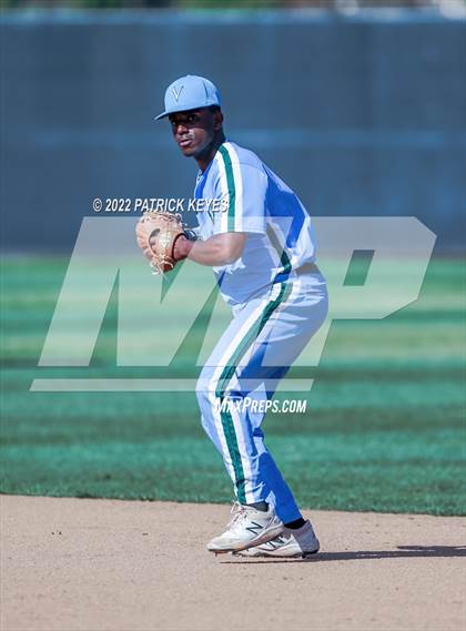 Thumbnail 3 in Irvine @ Woodbridge photogallery.