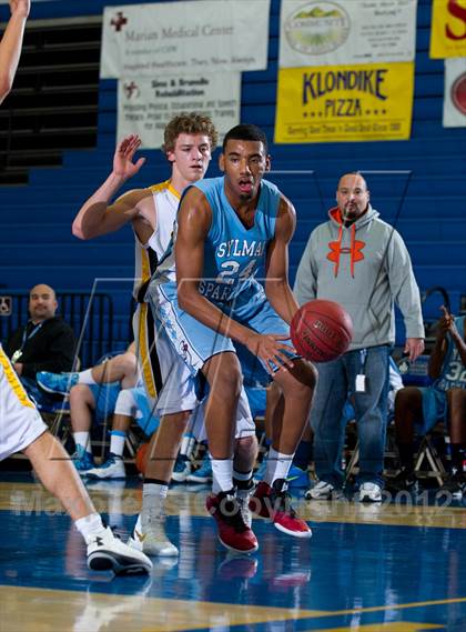 Thumbnail 3 in Sylmar vs San Luis Obispo (National Prep Classic) photogallery.