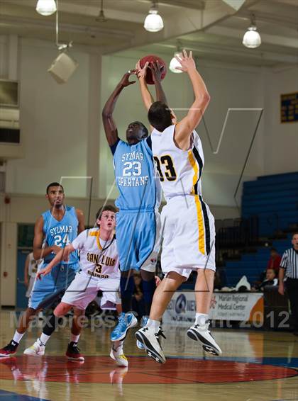 Thumbnail 2 in Sylmar vs San Luis Obispo (National Prep Classic) photogallery.
