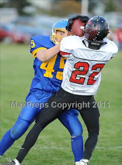 Thumbnail 3 in Shell Lake vs. Luck (WIAA Level 2 Playoffs) photogallery.