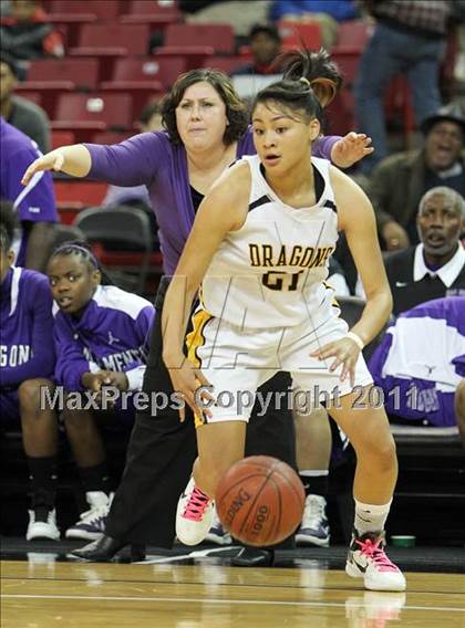 Thumbnail 2 in Bishop O'Dowd vs. Sacramento (CIF NorCal D3 Regional Final) photogallery.