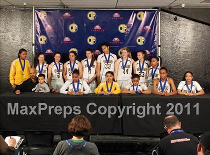 Thumbnail 3 in Bishop O'Dowd vs. Sacramento (CIF NorCal D3 Regional Final) photogallery.