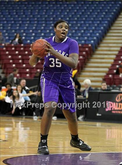 Thumbnail 1 in Bishop O'Dowd vs. Sacramento (CIF NorCal D3 Regional Final) photogallery.