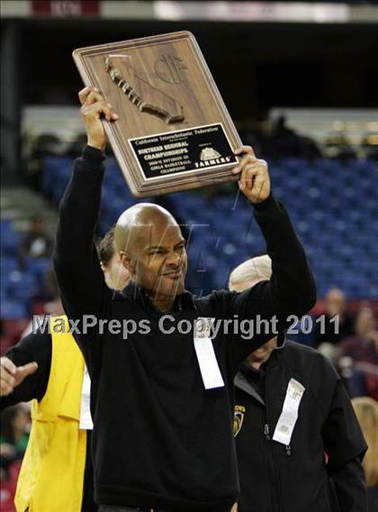 Thumbnail 2 in Bishop O'Dowd vs. Sacramento (CIF NorCal D3 Regional Final) photogallery.