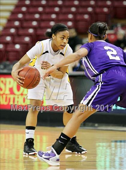 Thumbnail 2 in Bishop O'Dowd vs. Sacramento (CIF NorCal D3 Regional Final) photogallery.