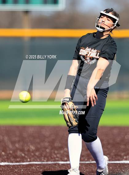 Thumbnail 1 in Grand Saline vs Community photogallery.