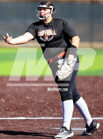 Thumbnail 1 in Grand Saline vs Community photogallery.