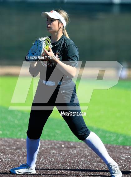 Thumbnail 1 in Grand Saline vs Community photogallery.