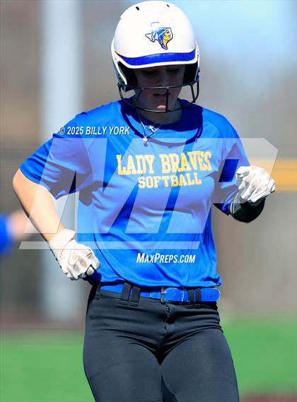 Thumbnail 2 in Grand Saline vs Community photogallery.