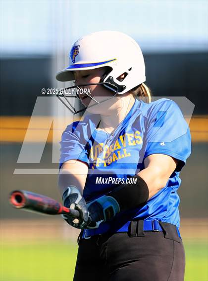 Thumbnail 3 in Grand Saline vs Community photogallery.