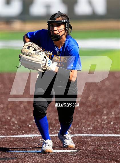 Thumbnail 3 in Grand Saline vs Community photogallery.