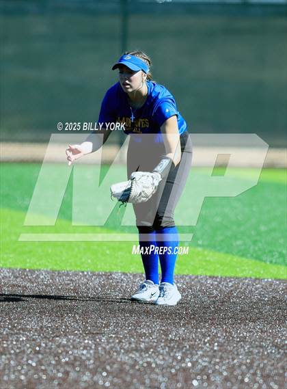 Thumbnail 2 in Grand Saline vs Community photogallery.