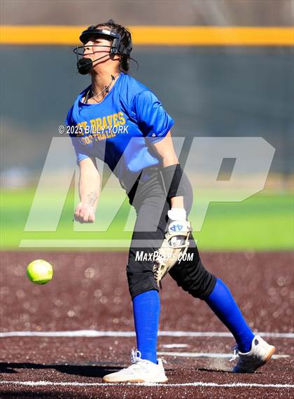 Thumbnail 3 in Grand Saline vs Community photogallery.