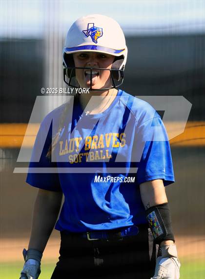 Thumbnail 1 in Grand Saline vs Community photogallery.