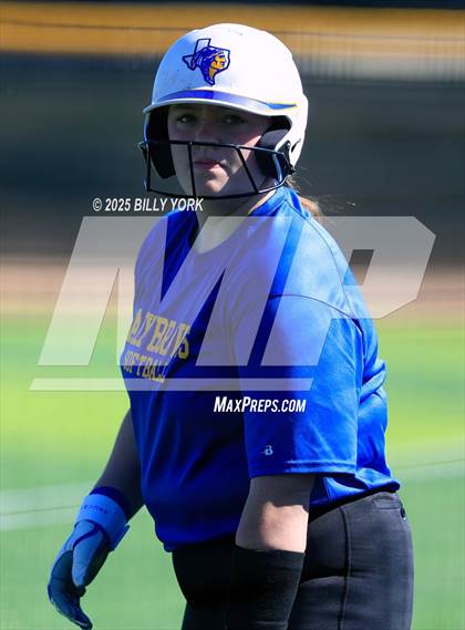 Thumbnail 3 in Grand Saline vs Community photogallery.