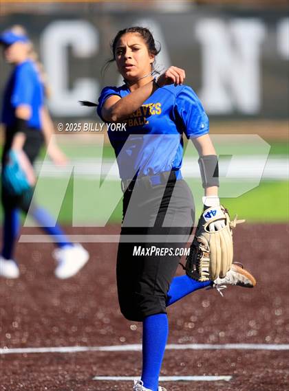 Thumbnail 2 in Grand Saline vs Community photogallery.