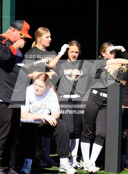 Thumbnail 2 in Grand Saline vs Community photogallery.