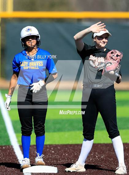 Thumbnail 2 in Grand Saline vs Community photogallery.