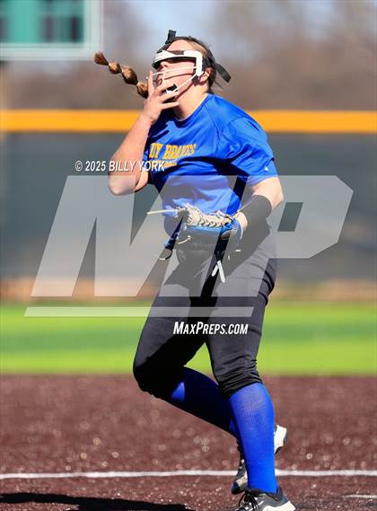 Thumbnail 1 in Grand Saline vs Community photogallery.