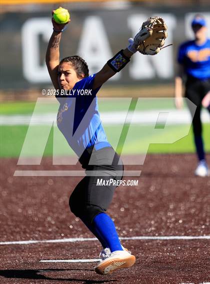 Thumbnail 3 in Grand Saline vs Community photogallery.