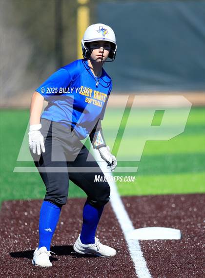 Thumbnail 1 in Grand Saline vs Community photogallery.