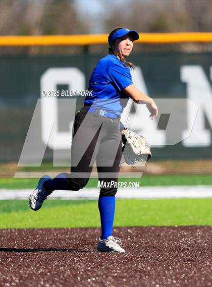 Thumbnail 3 in Grand Saline vs Community photogallery.