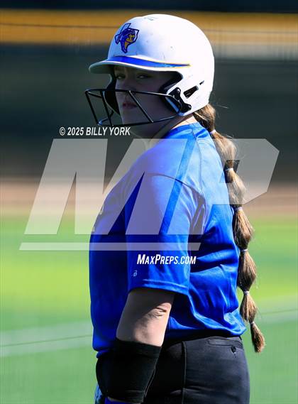 Thumbnail 2 in Grand Saline vs Community photogallery.