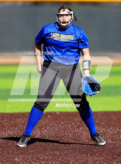 Thumbnail 1 in Grand Saline vs Community photogallery.